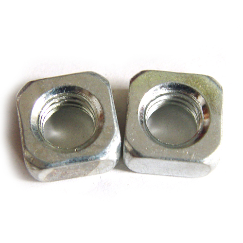 ���⣺����ַ�����ĸ �Ķ�������2370